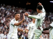 开云体育登录-包含巴萨中场组织稳定，主帅得到球迷肯定的词条