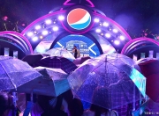 开云体育-冰火两重天，兴奋激荡的比赛之夜的简单介绍