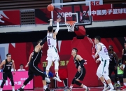 开云体育下载-快船逆转辽宁队，高诗岩刷新纪录