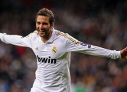 开云体育app-加维的魔法之夜，一记弧线如何扭转英超争冠命运