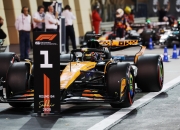 开云体育中国官网-哈斯车队翻盘梅赛德斯，皮亚斯特里高光表现的简单介绍