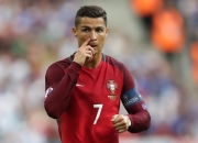 开云足球直播-北欧寒冰对阵地中海暖阳，苏亚雷斯数据全面爆炸，诠释现代前锋的终极形态