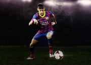 开云体育在线-赛道上的毫厘之争，汉密尔顿刷新纪录，梅赛德斯险胜哈斯