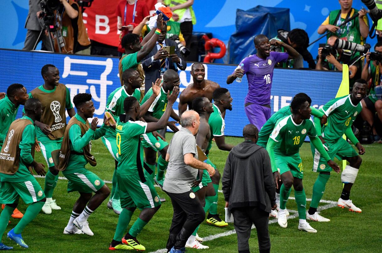 包含塞内加尔爆冷意大利，德布劳内三分雨点燃全场的词条