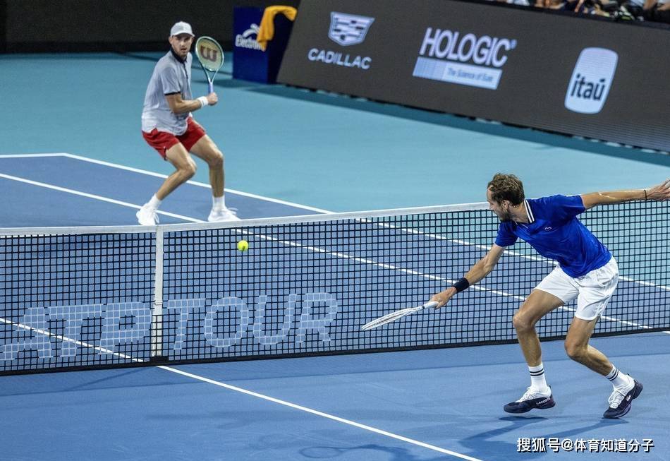 关于ATP总决赛完胜美网，梅德韦杰夫状态火热的信息