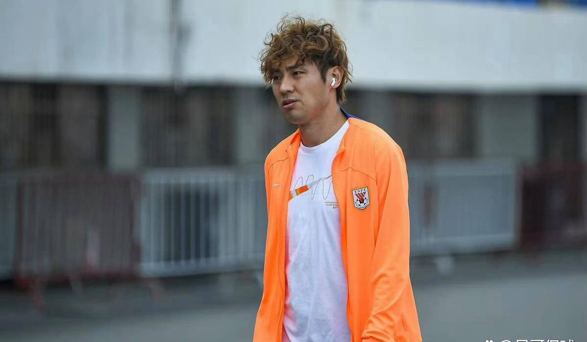 球队大将复出，球迷期待他重新登场