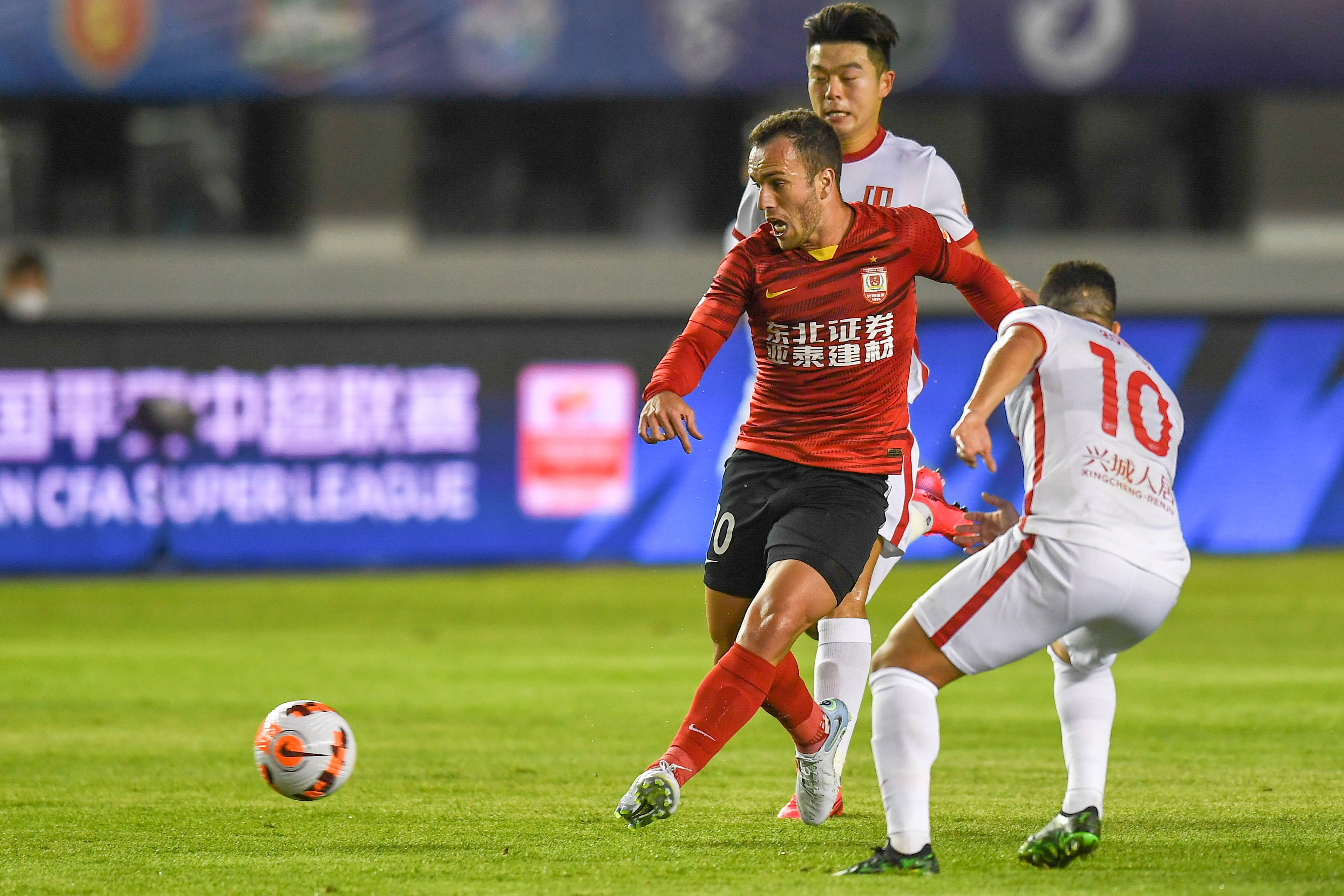 关于球队策略成功,力挫强敌稳固联赛前四的信息 关于球队策略成功,力挫强敌稳固联赛前四的信息