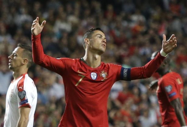 关于青岛果然赢球,反超末段扳平比分的信息 关于青岛果然赢球,反超末段扳平比分的信息