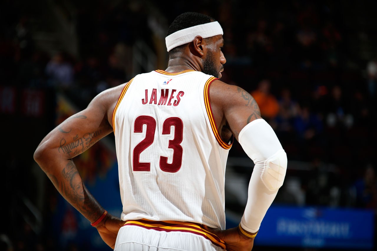 关于黄蜂力挫太阳，勒夫独得关键分的信息