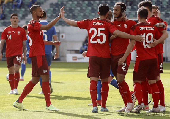 关于红牛二队绝杀迈凯伦,拉塞尔状态火热的信息 关于红牛二队绝杀迈凯伦,拉塞尔状态火热的信息