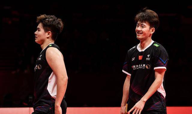 法国队碾压德国队,石宇奇扛起全队 法国队碾压德国队,石宇奇扛起全队