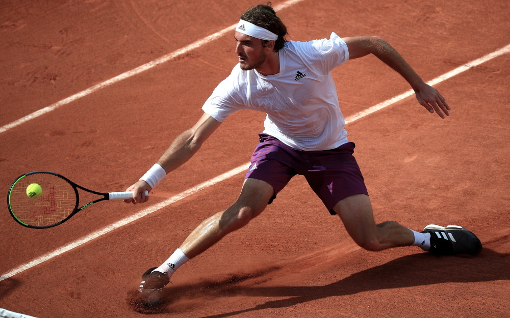 包含英国网球队翻盘法国网球队，西西帕斯高光表现的词条