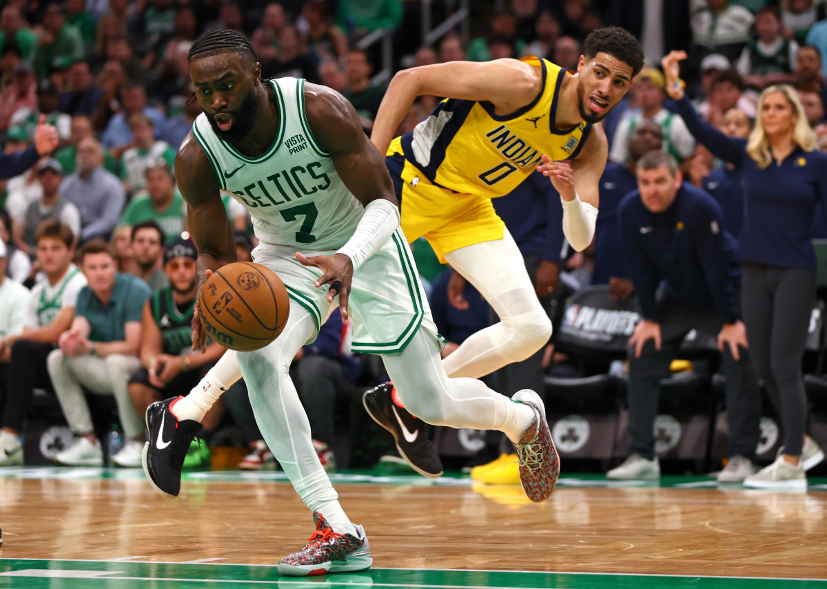 土耳其男篮强势黄蜂，杰伦·布朗送出助攻的简单介绍