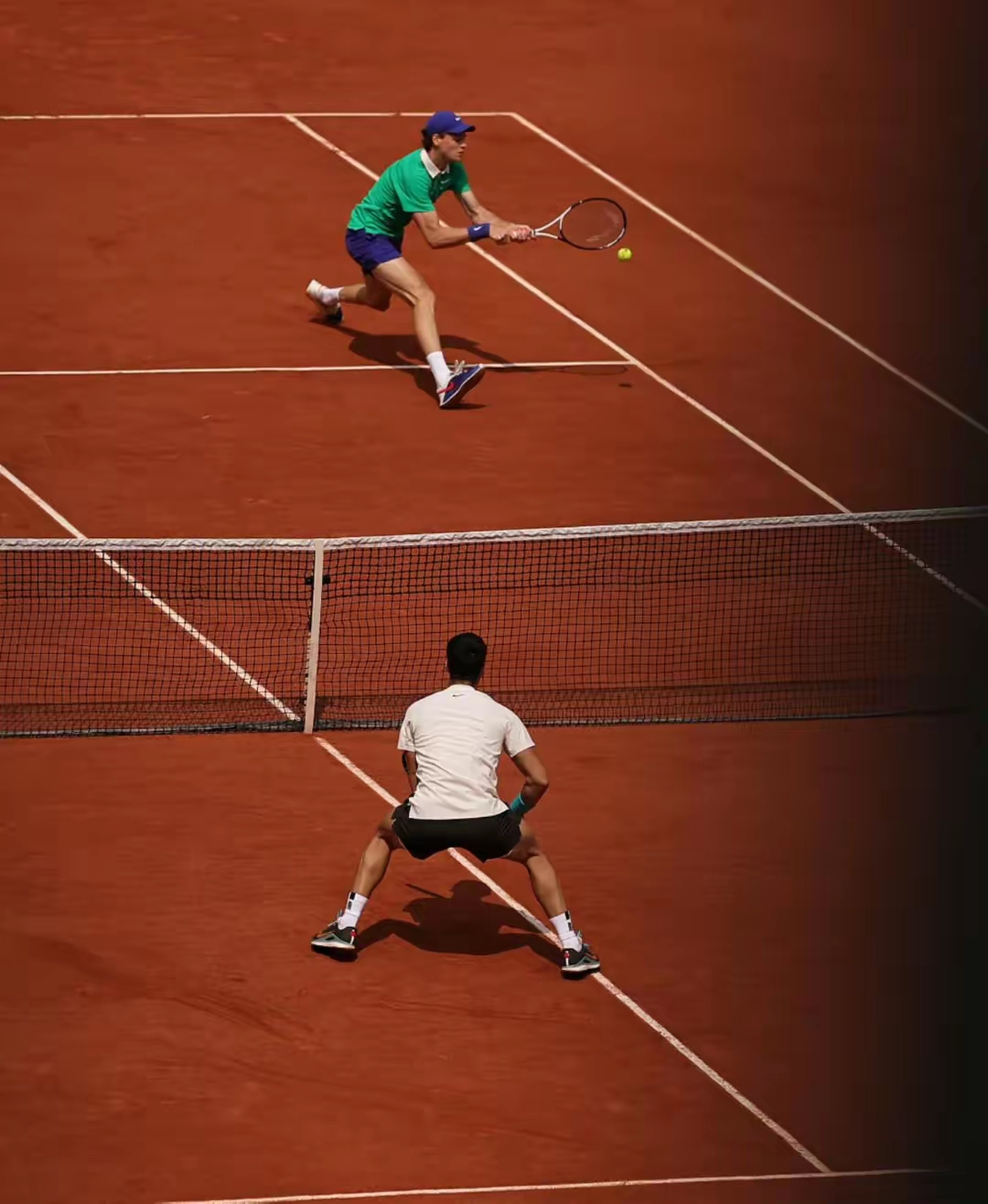 包含德国网球队横扫英国网球队，瓦林卡制霸全场的词条