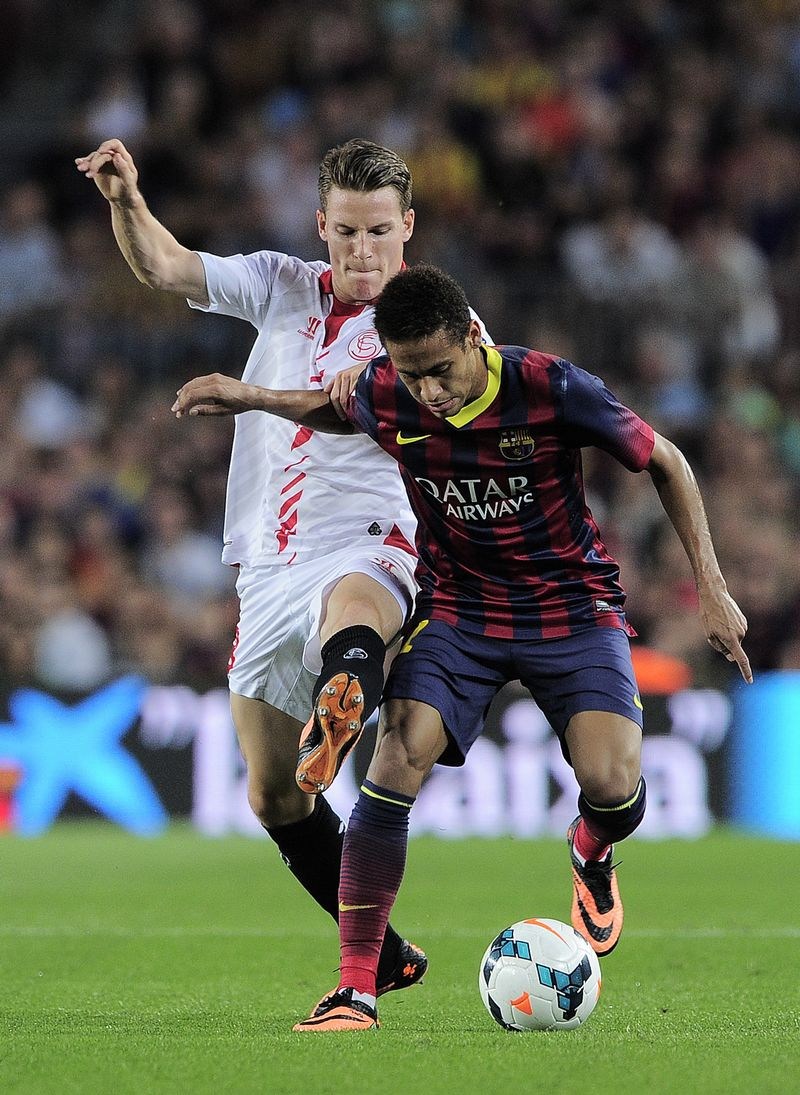 包含塞维利亚力克美国，内马尔打破历史纪录的词条