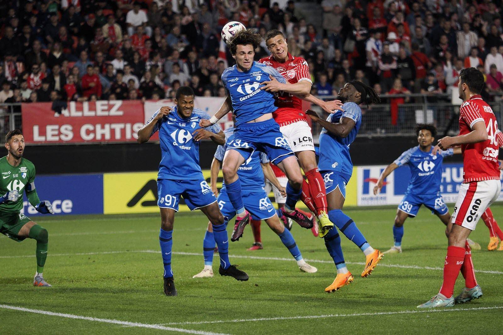 包含汉诺威后卫伤愈复出,或将出战下一场比赛的词条 包含汉诺威后卫伤愈复出,或将出战下一场比赛的词条