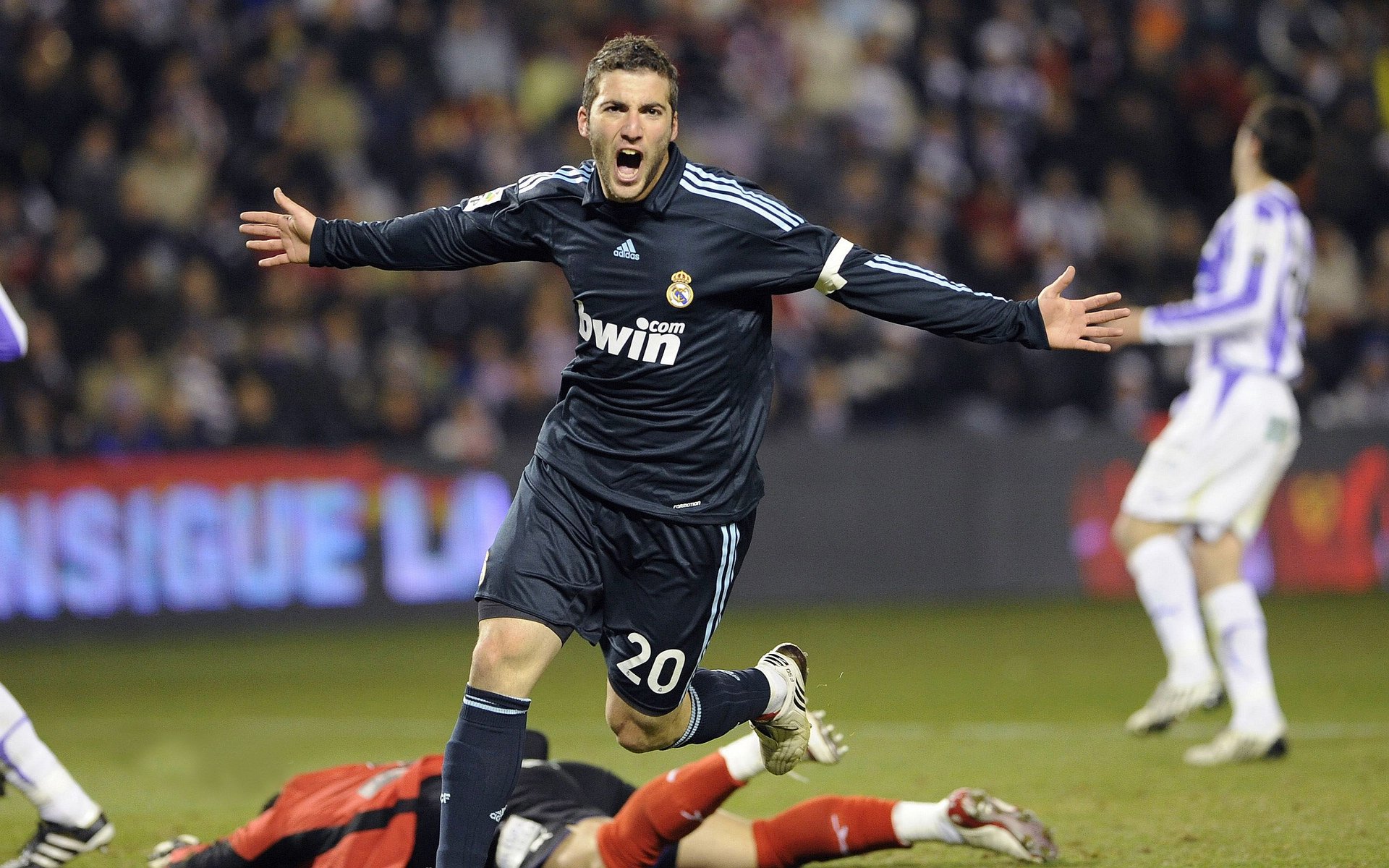 马赛绝杀夜,格纳布里的不可能进球如何撕裂土耳其防线