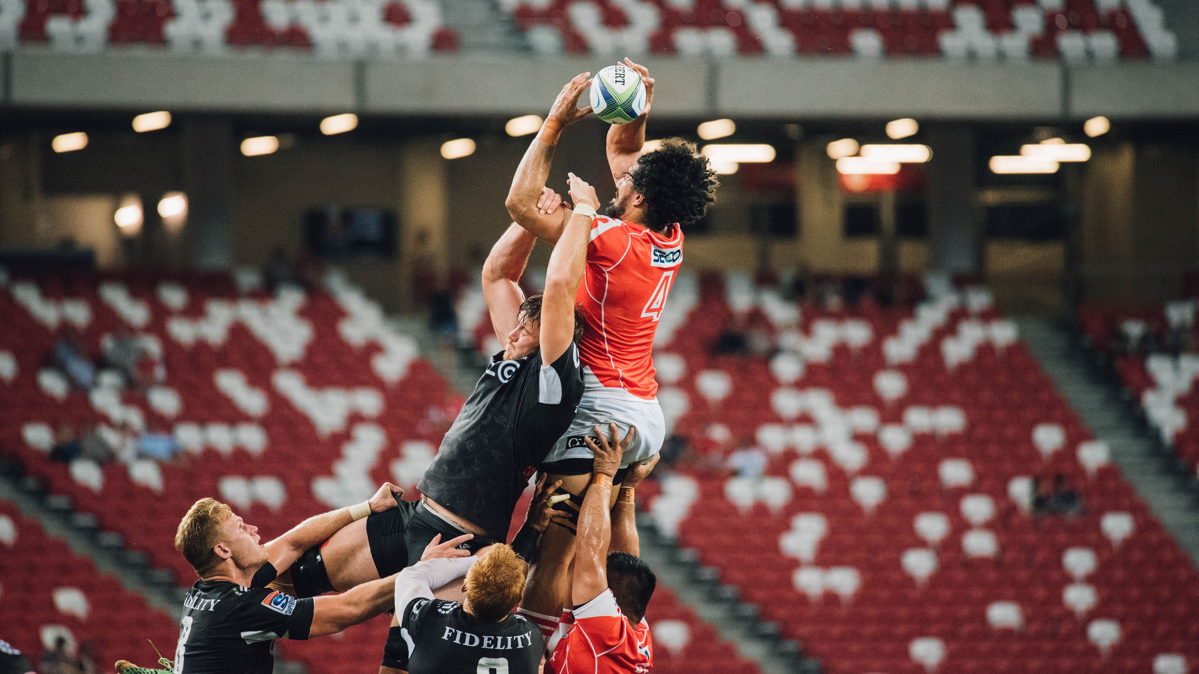 马克西爆发，步行者硬仗取胜雄鹿，一场定义季后赛韧性的对决