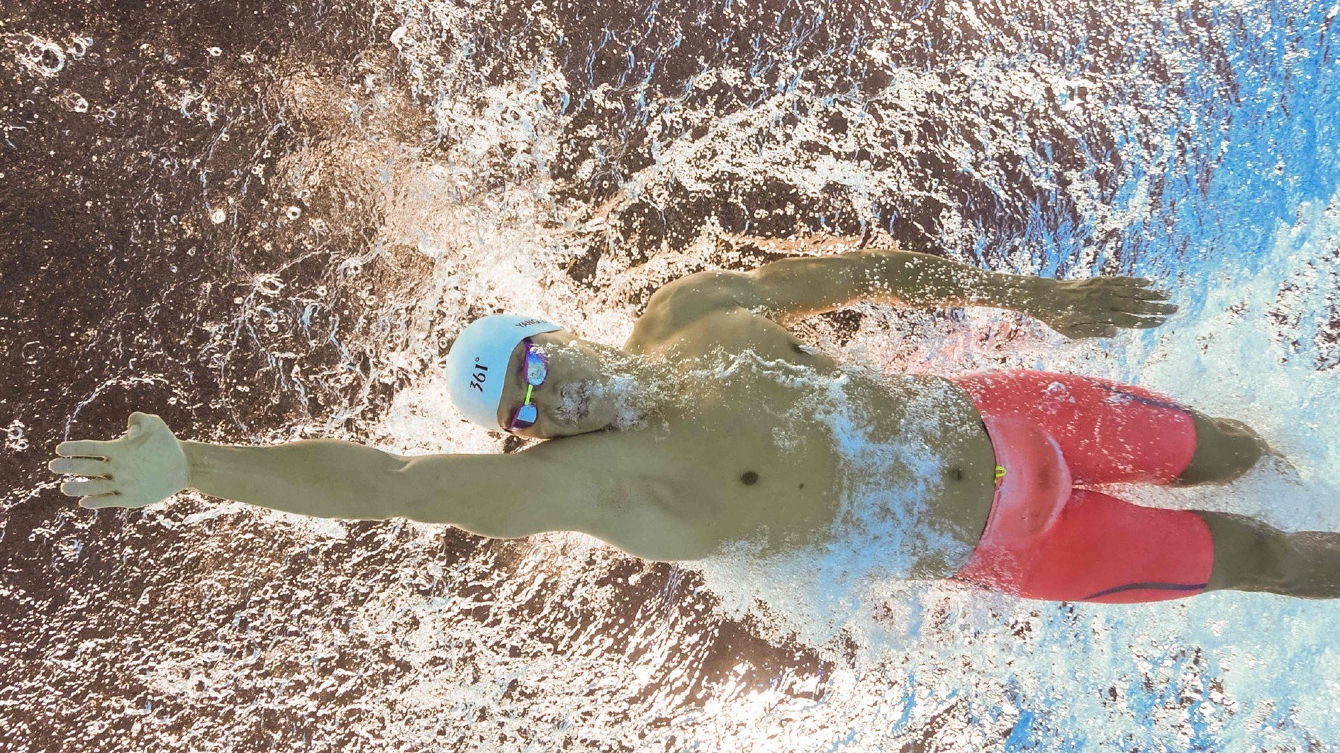 欧冠决赛焦点战，浙江队鏖战快船